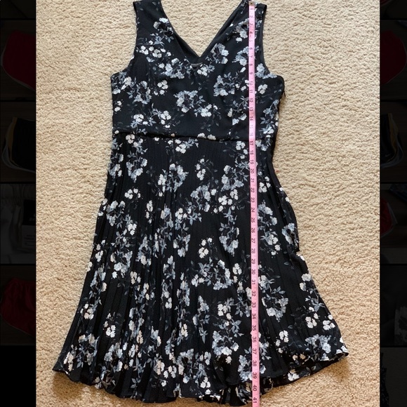Black and Gray Floral Dress - Picture 5 of 5